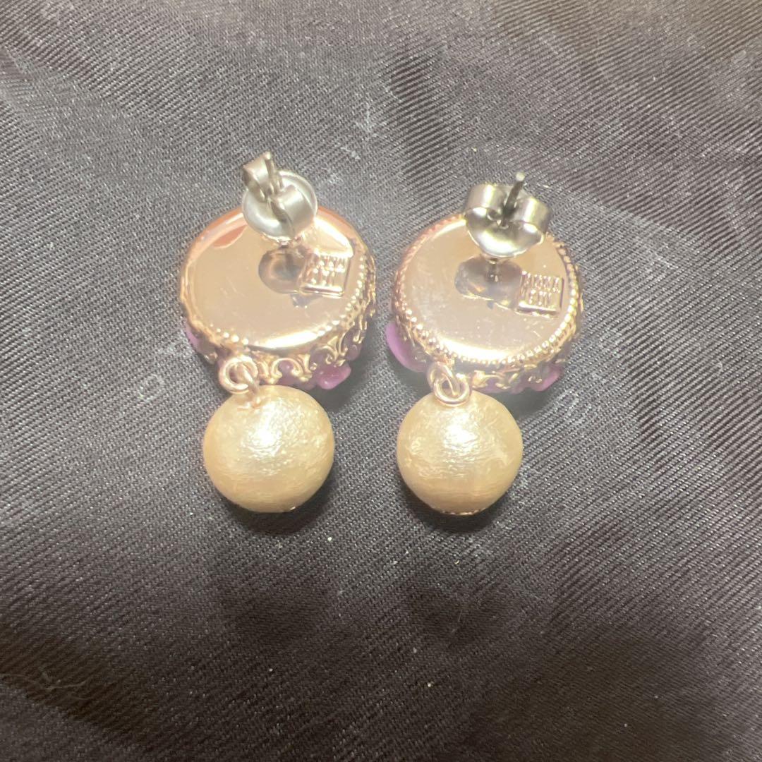 アナスイ　ピアス　薔薇モチーフ人工真珠