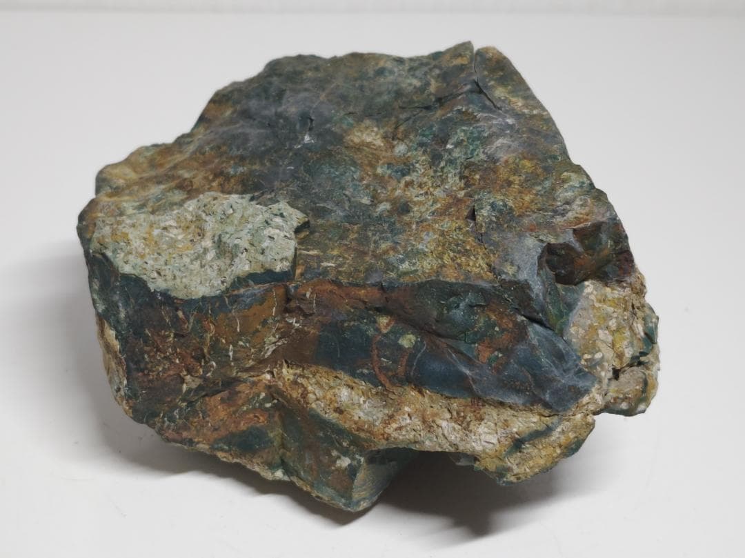 出雲石 839g 碧玉 瑪瑙 原石 鑑賞石 自然石 誕生石 鉱石 鉱物 水石