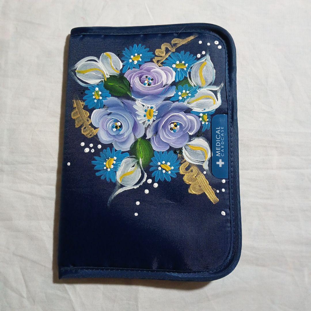 お薬手帳ケース253 トールペイント 手書き ハンドメイド 紫の