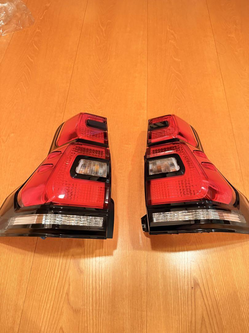 プラド 150後期純正テールランプ極美品　スモークフィルム付