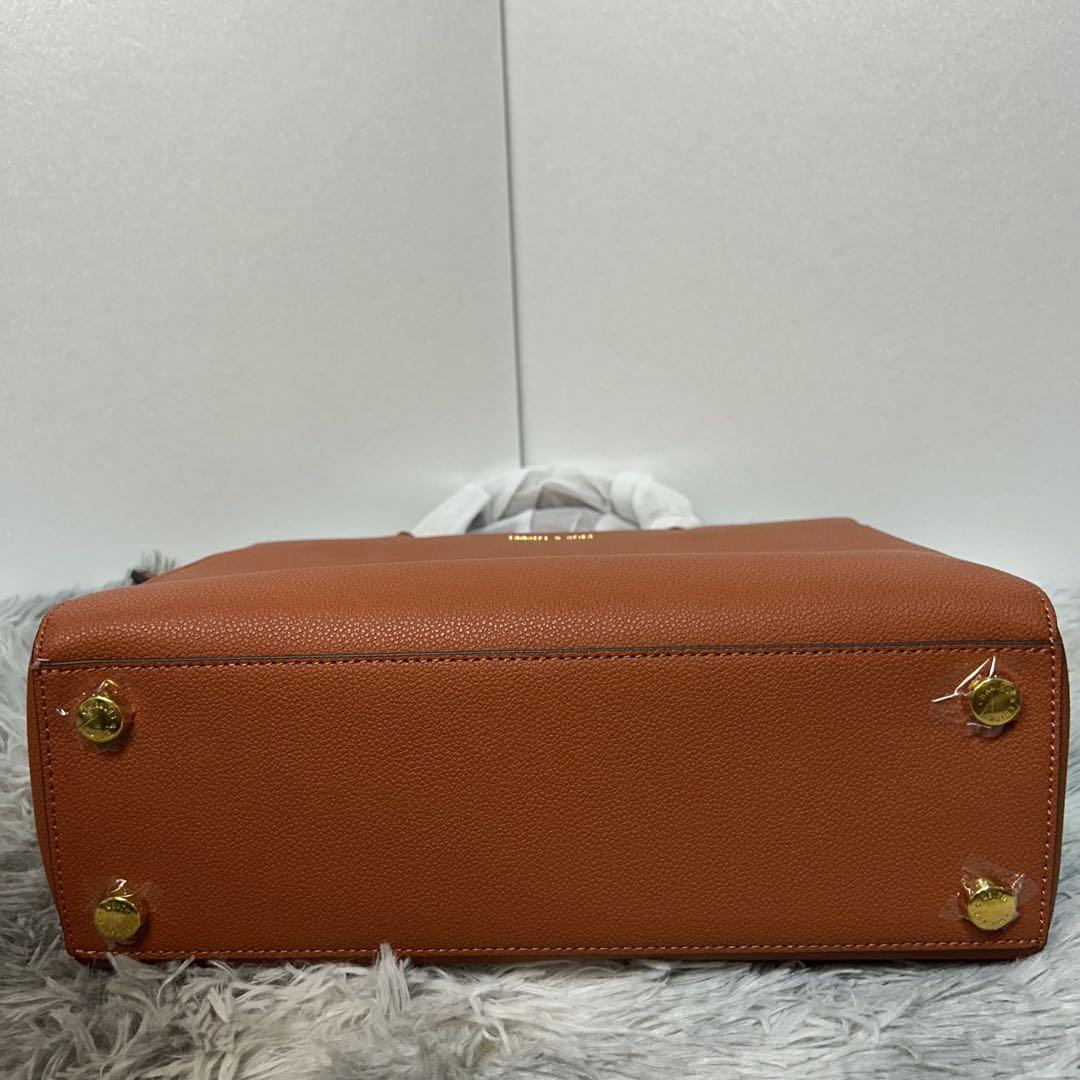 Charles & Keith 2way ミラベルストラクチャー 新品 CHARLES & KEITH 2way ミラベルストラクチャー バッグ
