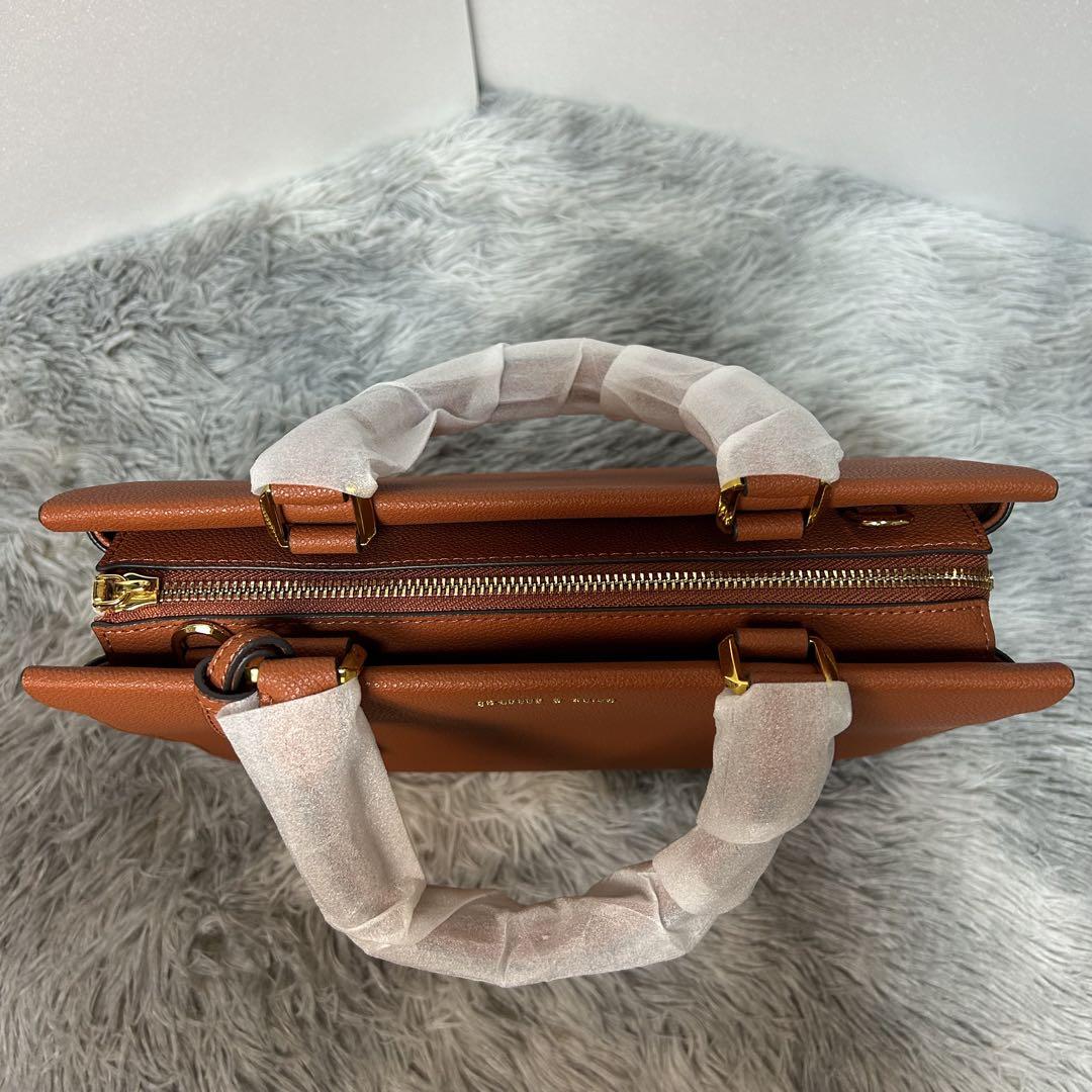 新品 CHARLES & KEITH 2way ミラベルストラクチャー バッグ