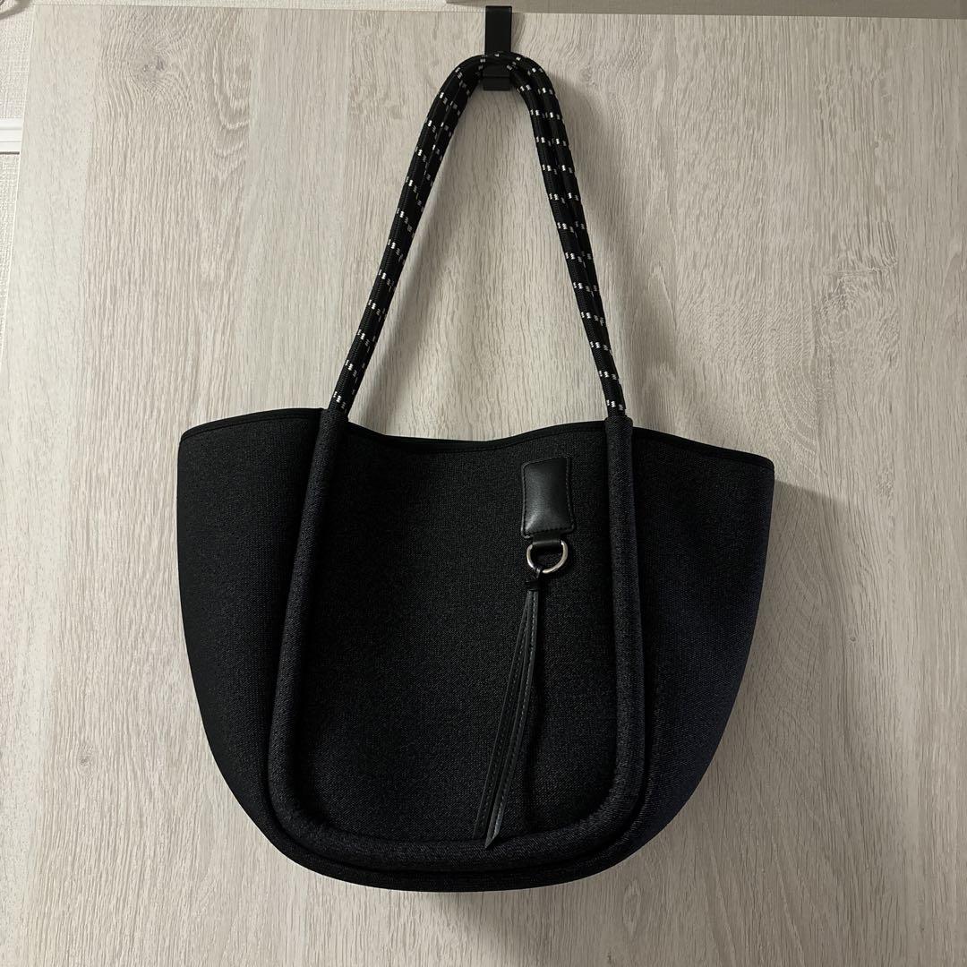Amazon | [qbag paris] ネオプレン Mサイズ ジップ付き トート