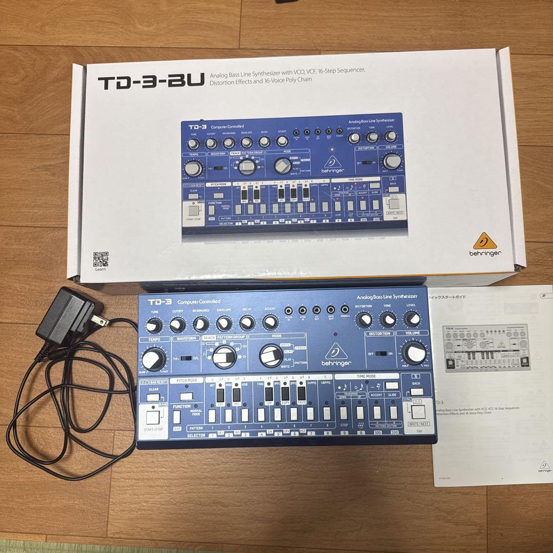 鍵盤楽器 Behringer TD-3-BU