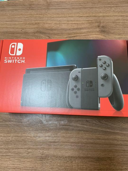 NintendoSwitch 本体　グレー