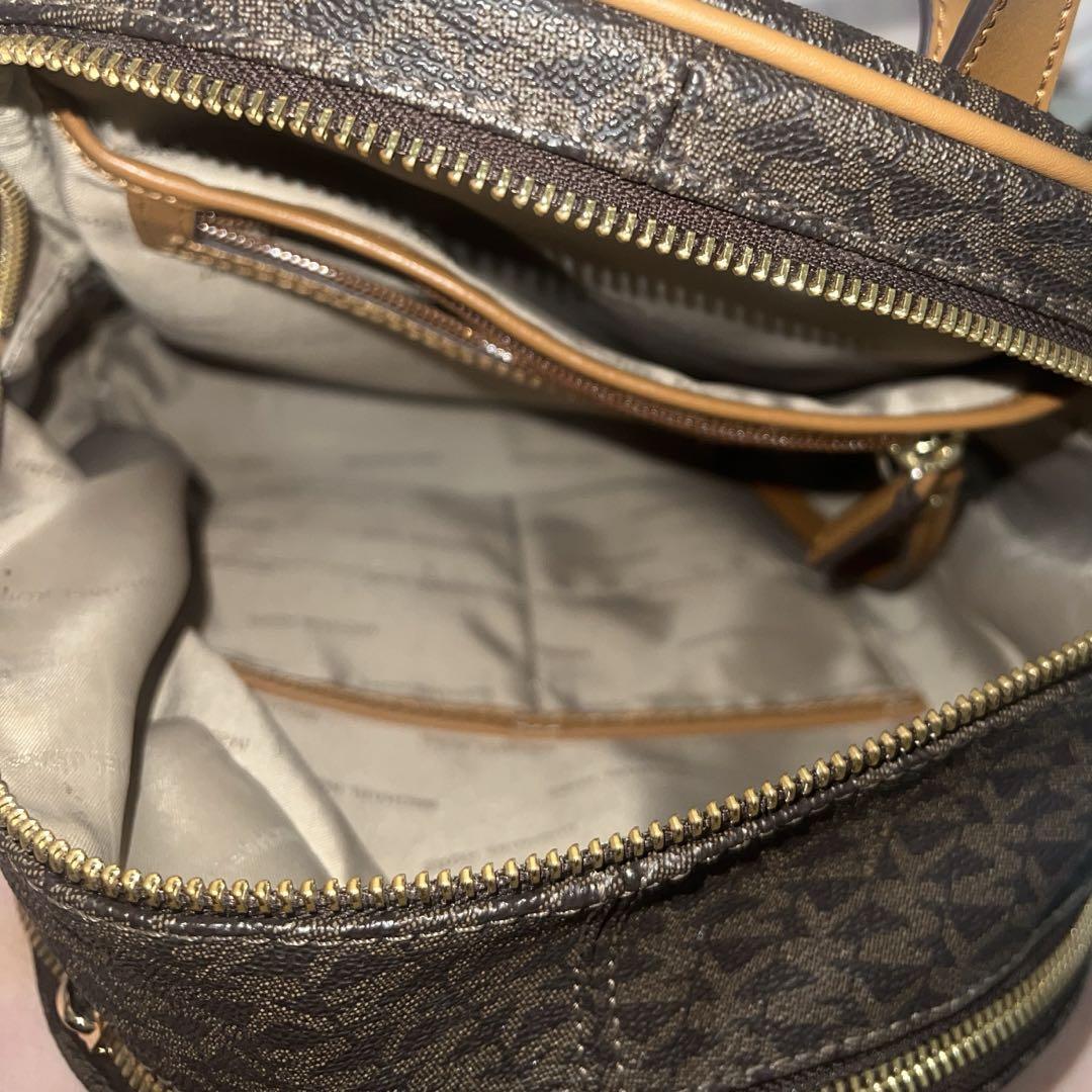 MICHAEL KORS リュック シグネチャー RHEA ZIP バックパック