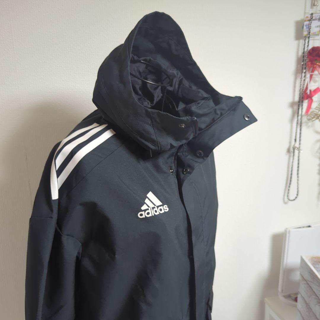 未使用　adidas フード付きネイビーウィンドブレーカー