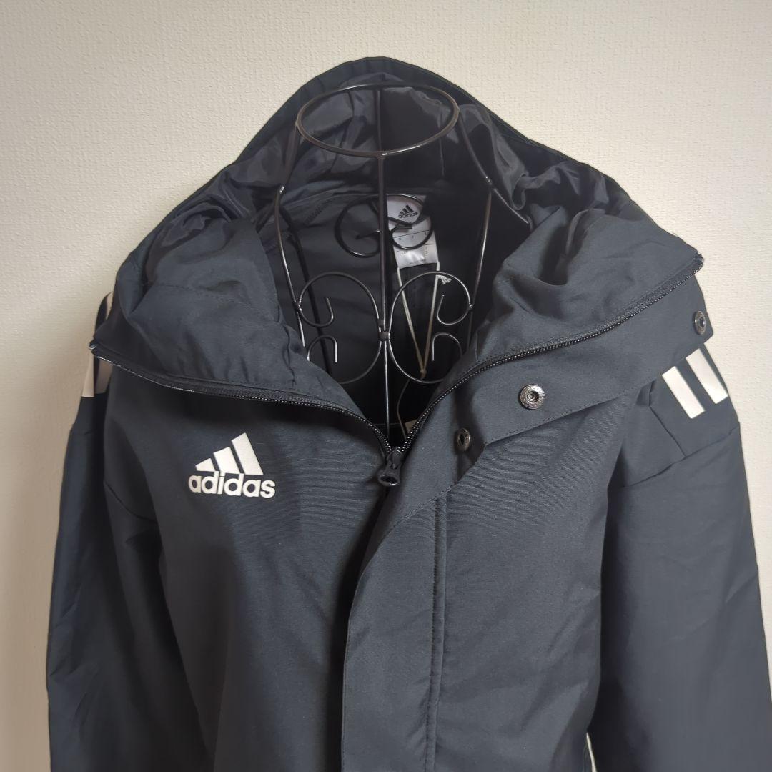 未使用　adidas フード付きネイビーウィンドブレーカー