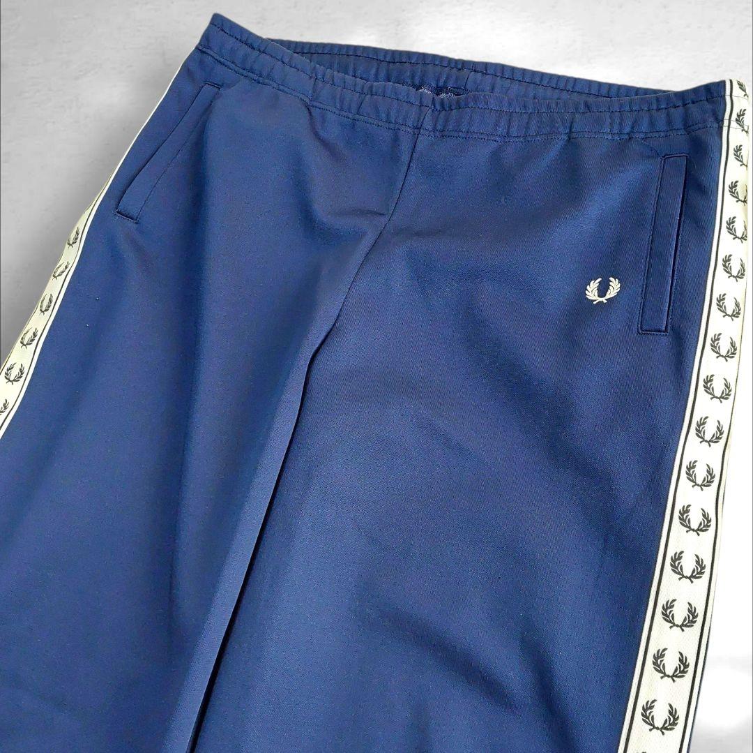 【希少】FRED PERRY フレッドペリー　トラックパンツ　ネイビー　美品