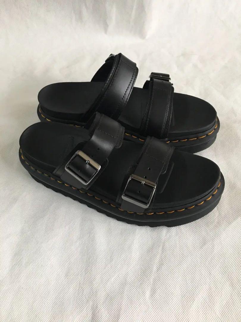新品、未使用 Dr.Martens 厚底サンダル ブラック 25.5cm