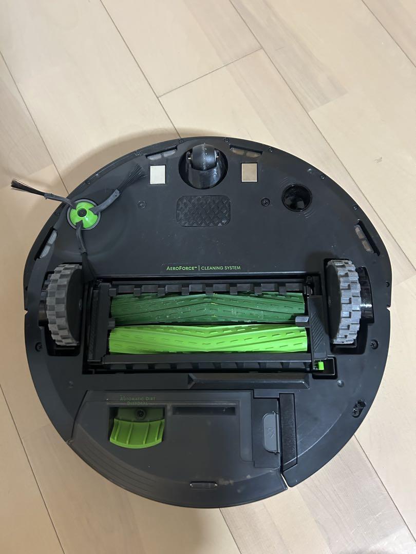 Roomba i3+ ロボット掃除機本体　一部故障あり Roomba i3+ ロボット掃除機本体 一部故障あり