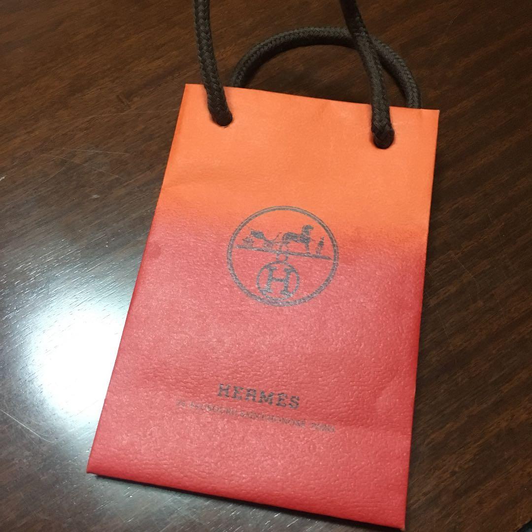 メルカリ Hermes エルメス ミニ紙袋 リボン付き ショップ袋 590 中古や未使用のフリマ