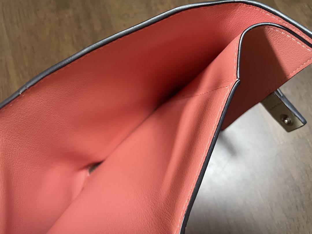 LOEWE アイボリー 三つ折り財布