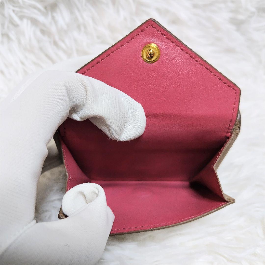美品✨プラダ♡バイカラーベージュピンク レター型三つ折り財布