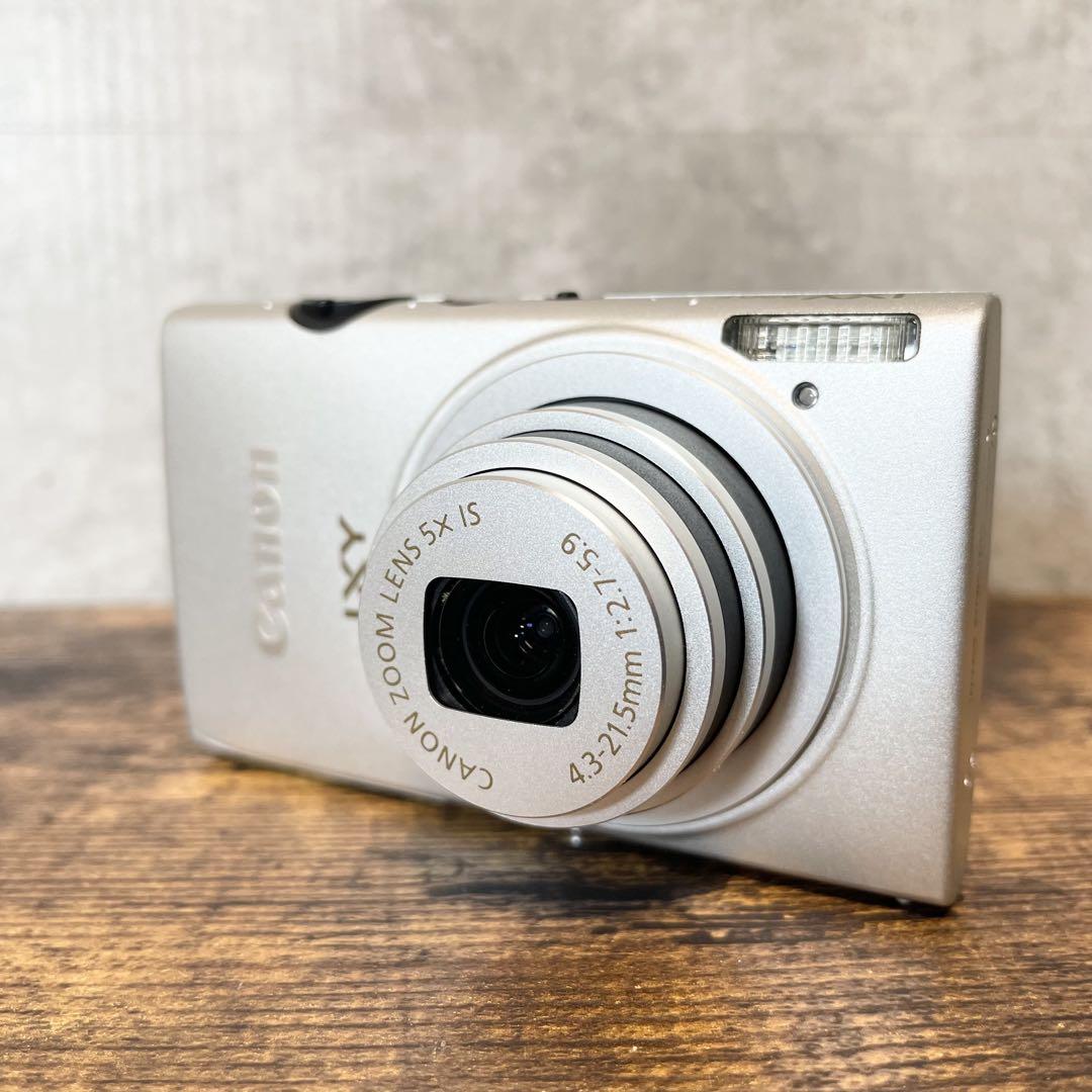 Canon IXY 220F コンパクトデジタルカメラ 付属品多数