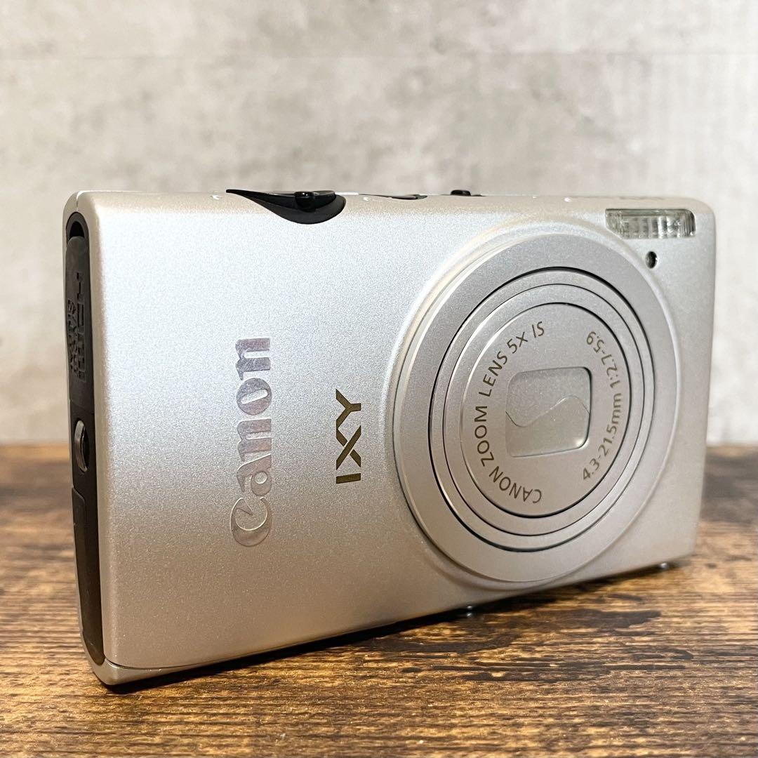 Canon IXY 220F コンパクトデジタルカメラ 付属品多数