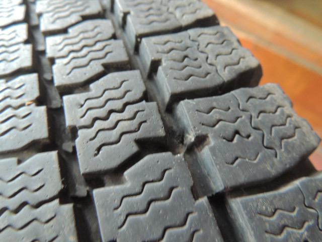 T9 195/85R16 LT トーヨー DELVEX 4本 スタッドレス