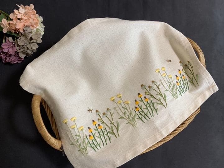 専用】刺繍 ハンドメイド マルチクロス テーブルランナー | inmarco.ae