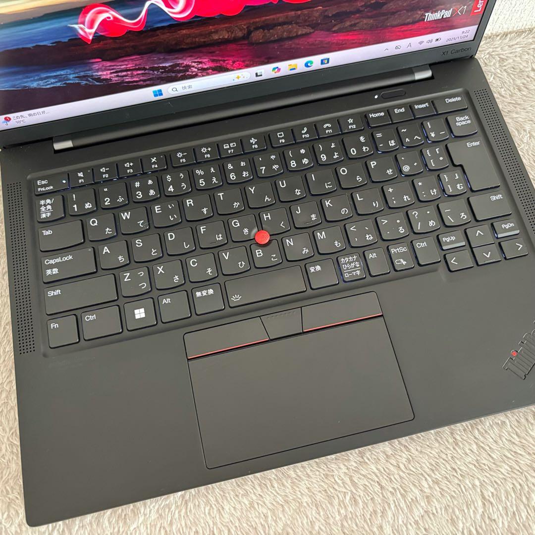 美品THINKPAD X1 CARBON 高級ノート型PC i5 12世代 16 美品THINKPAD X1 CARBON 高級ノート型PC i5 12世代 16