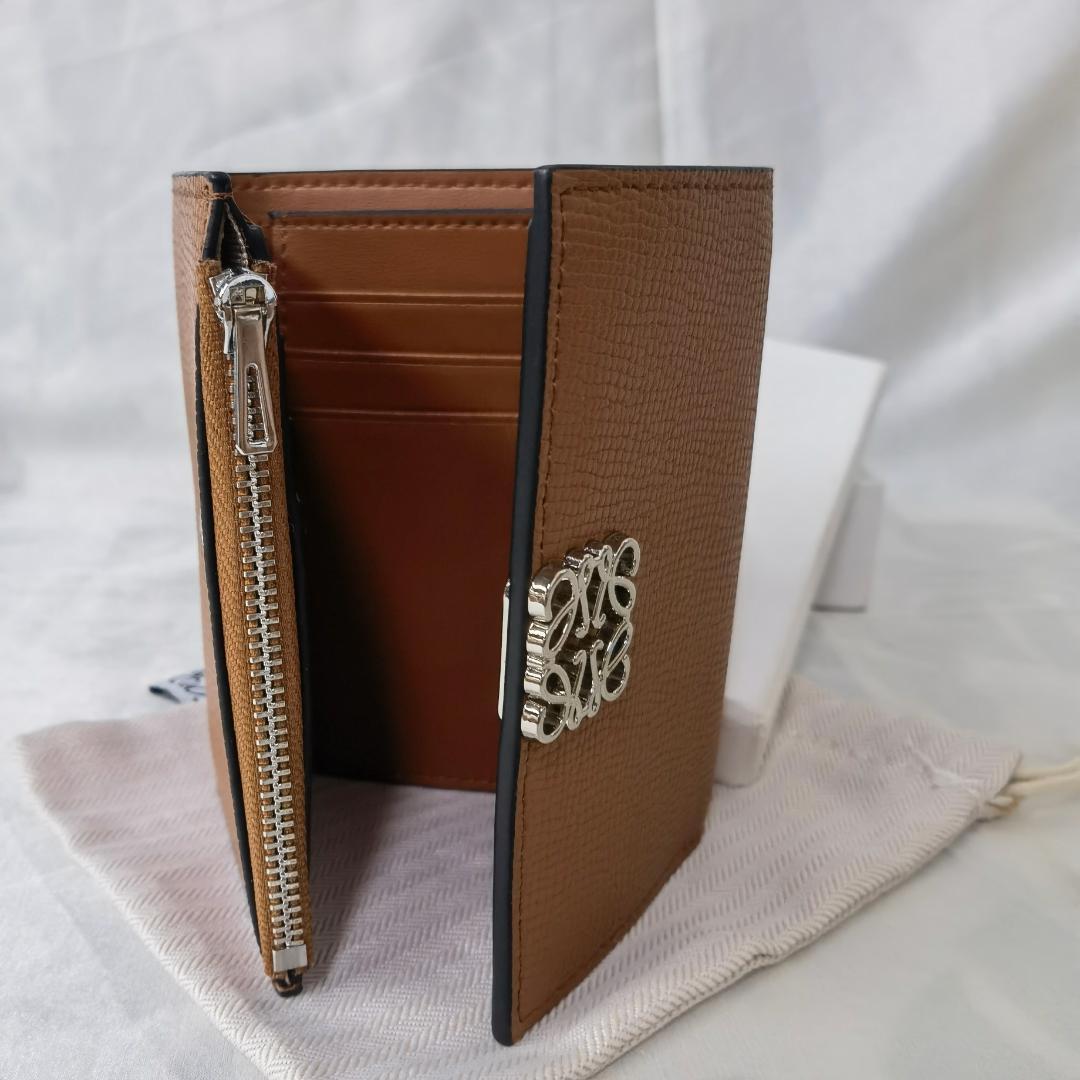 LOEWE ブラウン 三つ折り財布 LOEWE ブラウン 三つ折り財布