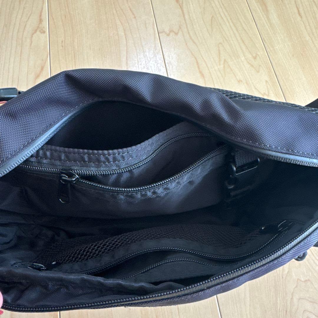 ブリーフィング ボディバッグ