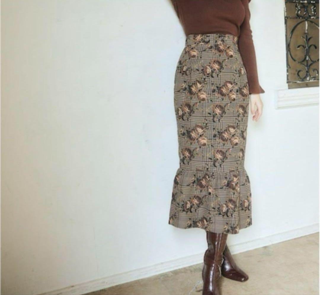 今 話題 の 人気 商品 Herlipto Roses メルカリ - Skirt Midi Jacquard スカート