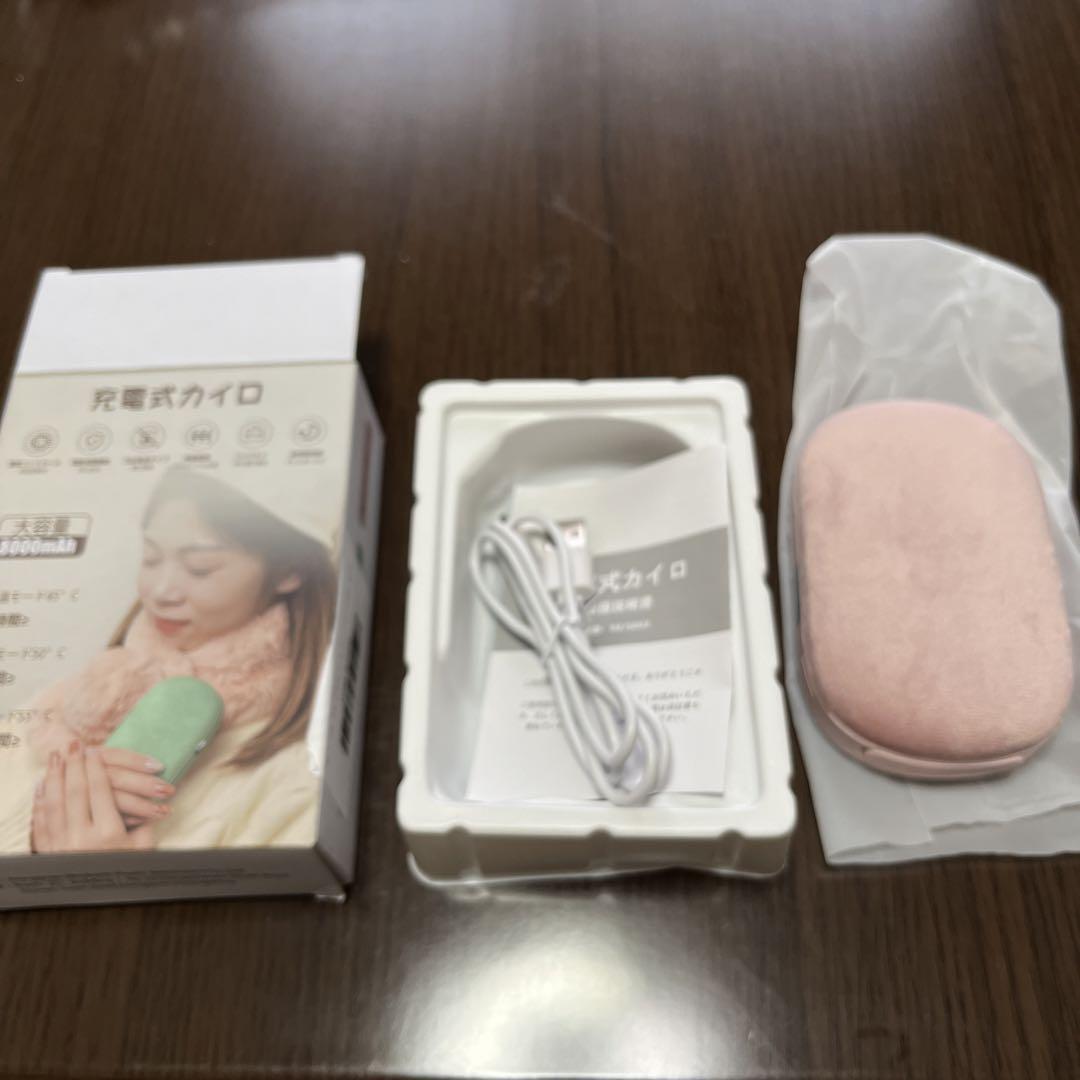 新品未使用充電式カイロモバイルバッテリー機能付き！約５秒で暖かく3段階温度調整