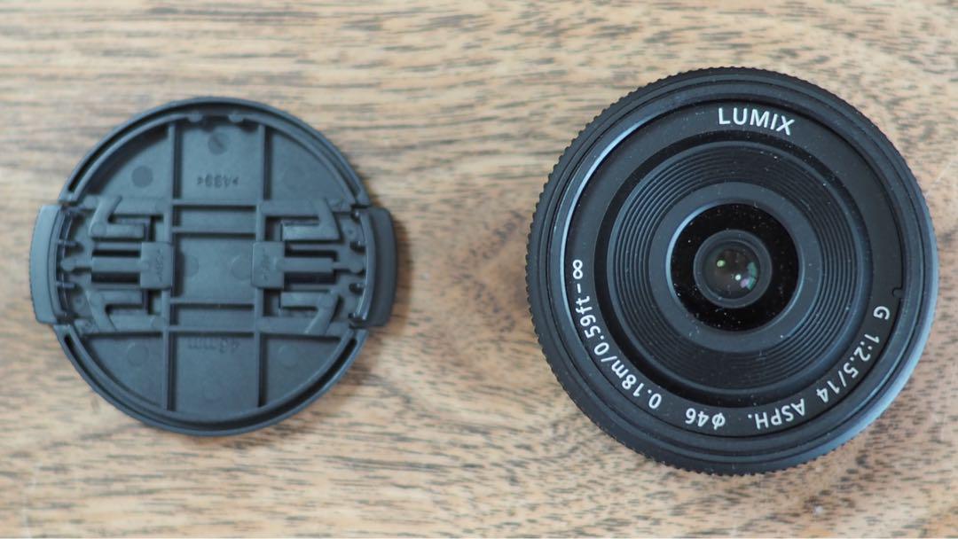 LUMIX 14mm F2.5 レンズ　パンケーキ　中古