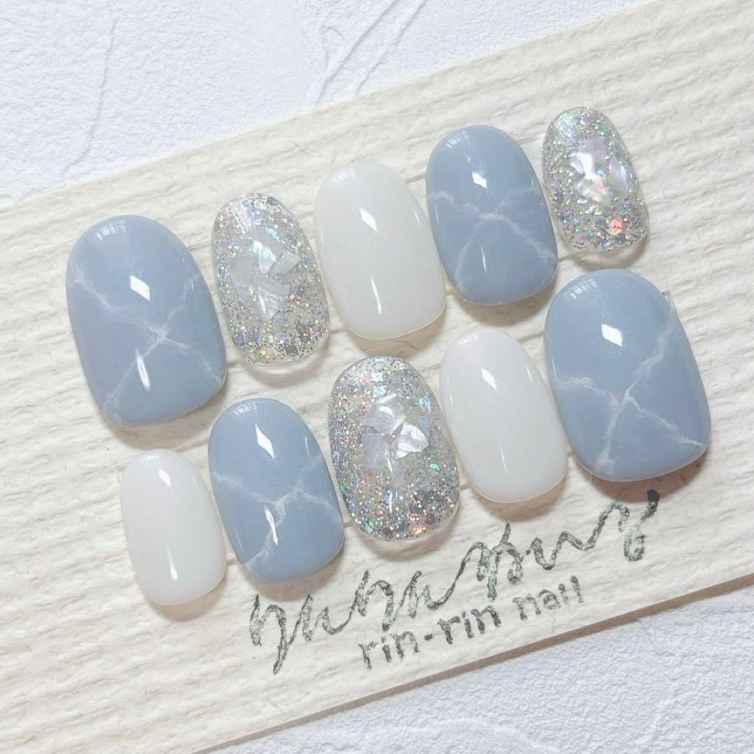 ブルーグレーニュアンス大理石風ネイル 韓国 ちゅるん 冬 シェル オーロラ 白新品、♥