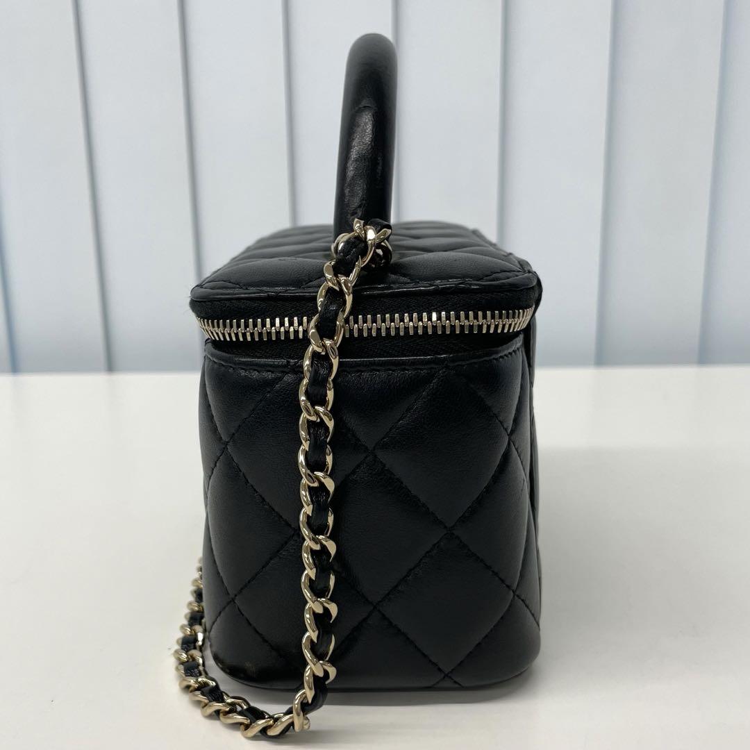 未使用✨CHANEL ラムスキン　マトラッセ　2way バニティ　チェーン