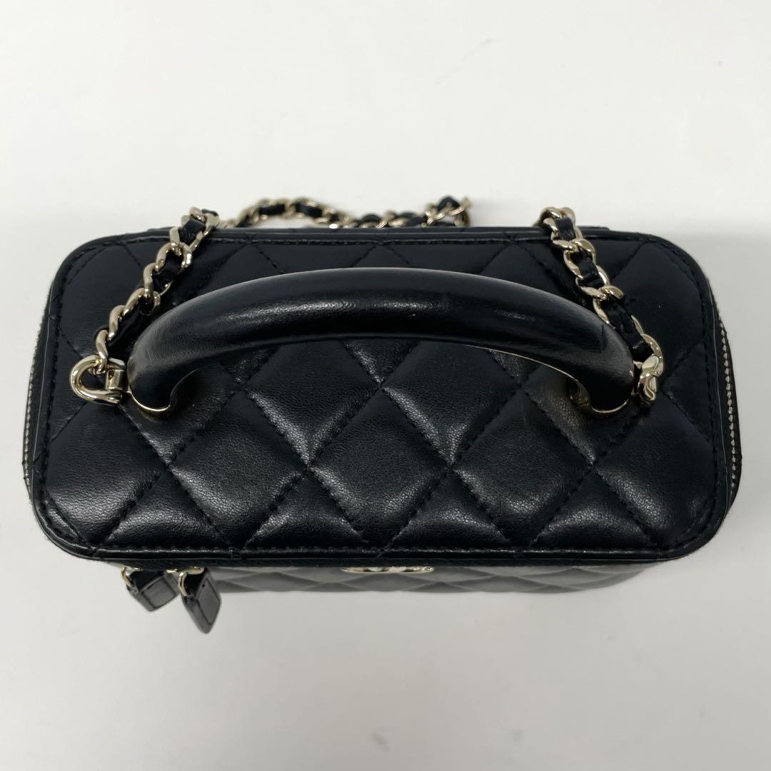 未使用✨CHANEL ラムスキン　マトラッセ　2way バニティ　チェーン