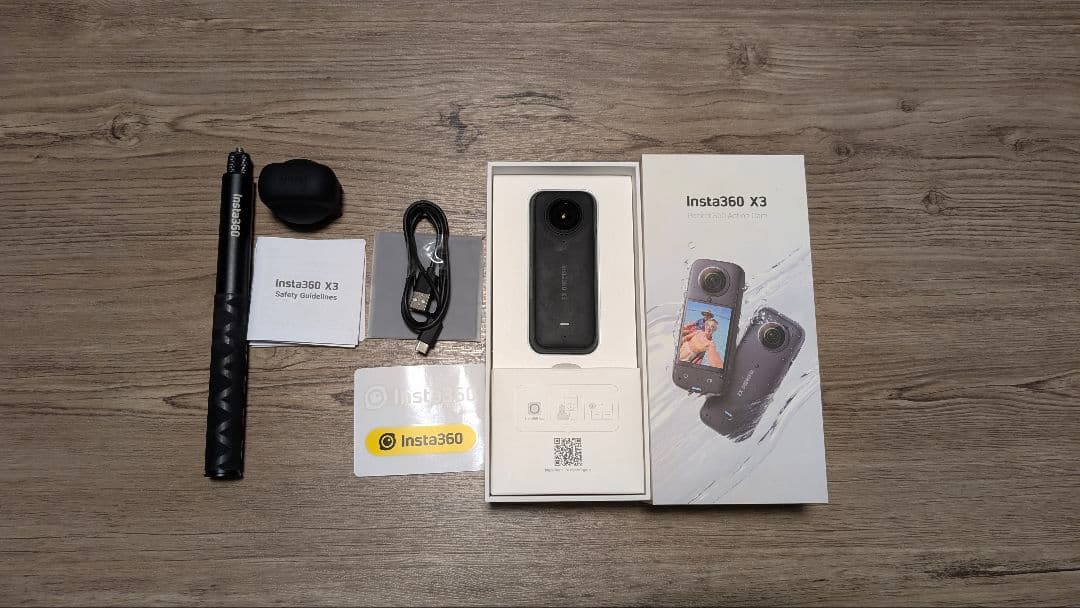 Insta360 X3 本体＋自撮り棒＋カバー付　プレミアムセット