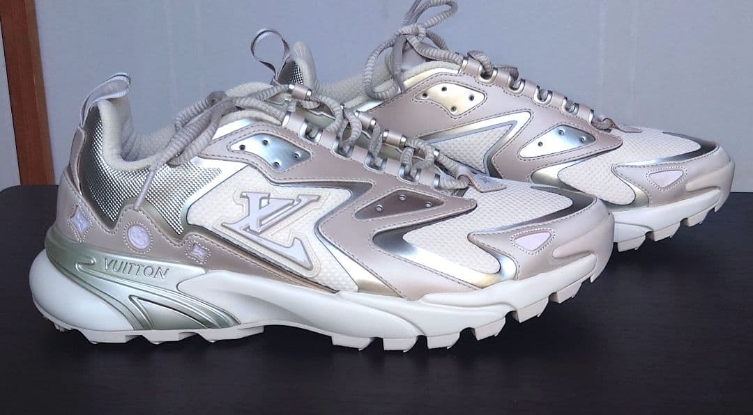 LOUIS VUITTON スニーカー タティックライン ベージュ 未使用