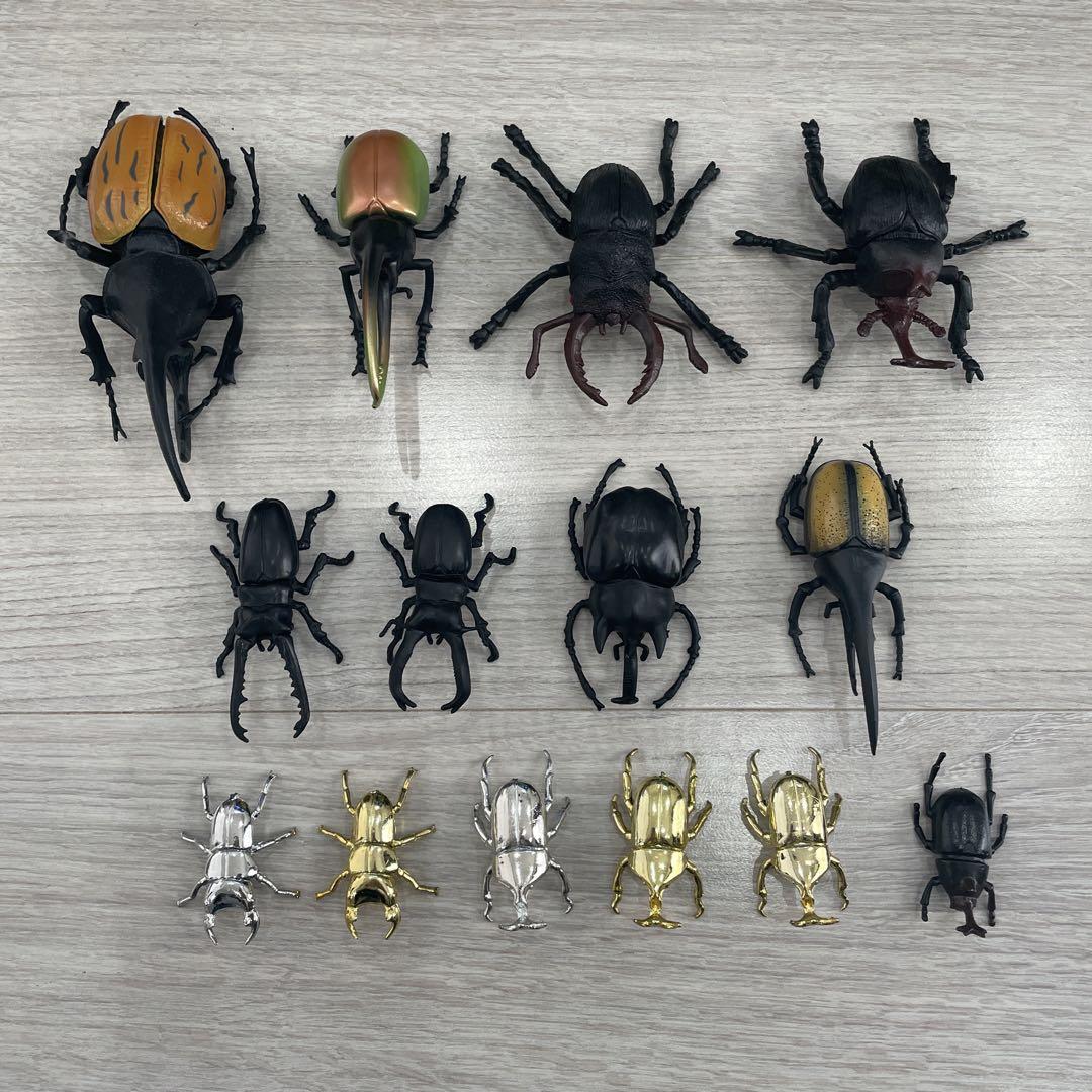 【美品】カブトムシ/クワガタヒィギュア13体セット カブトムシ クワガタ フィギュア 11体セット 赤 イエロー