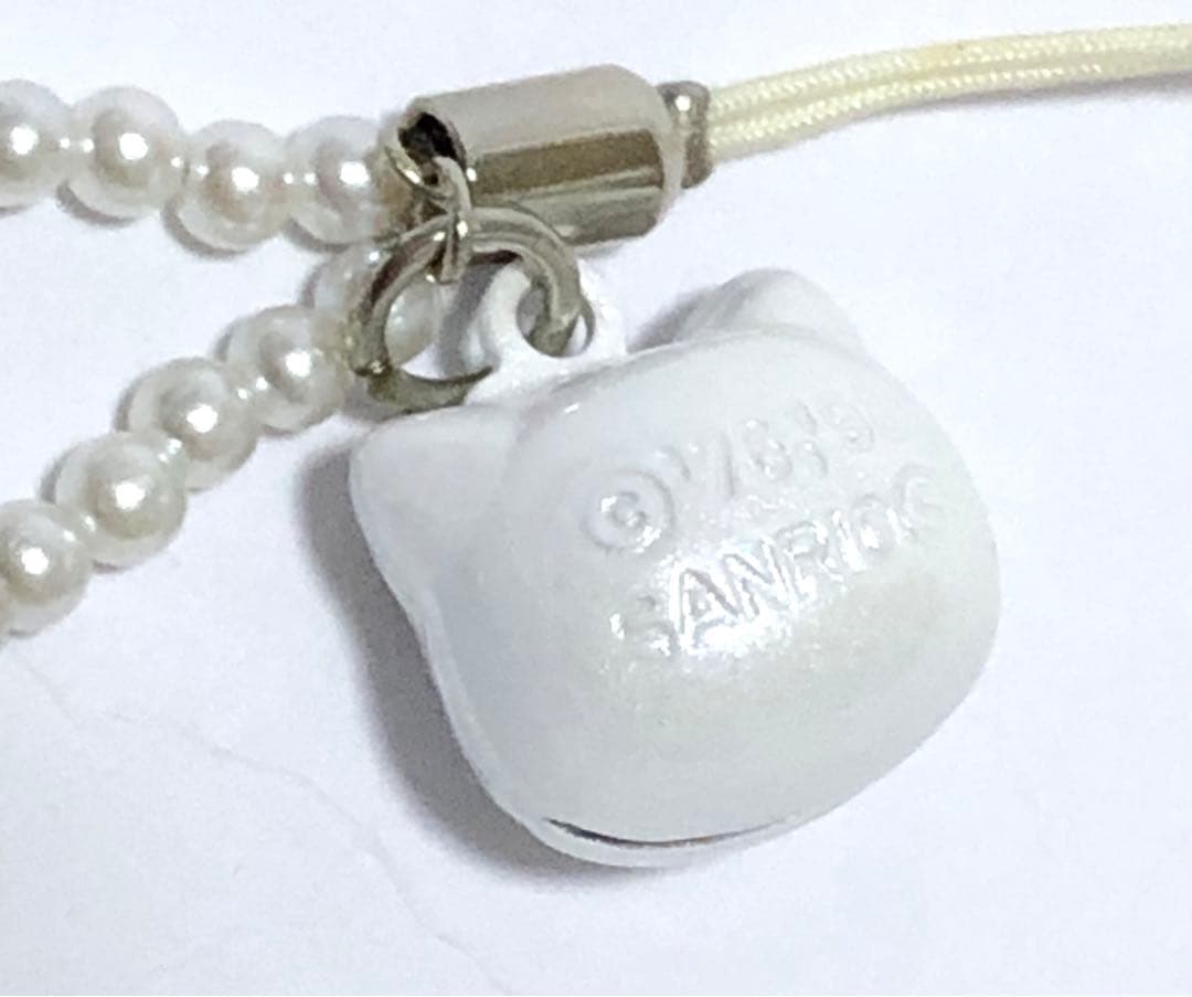 希少レア　ハローキティ　根付け　日本限定　クリスマスシリーズ　サンリオ　レトロ サンリオ ハローキティ レトロ レア 希少 キティちゃん ホワイト