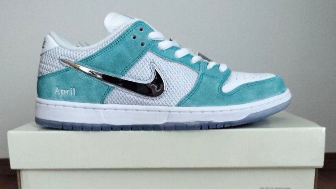 APRIL SKATEBOARDS × Nike SB Dunk Lowダンク APRIL SKATEBOARDS × Nike SB Dunk Lowダンク