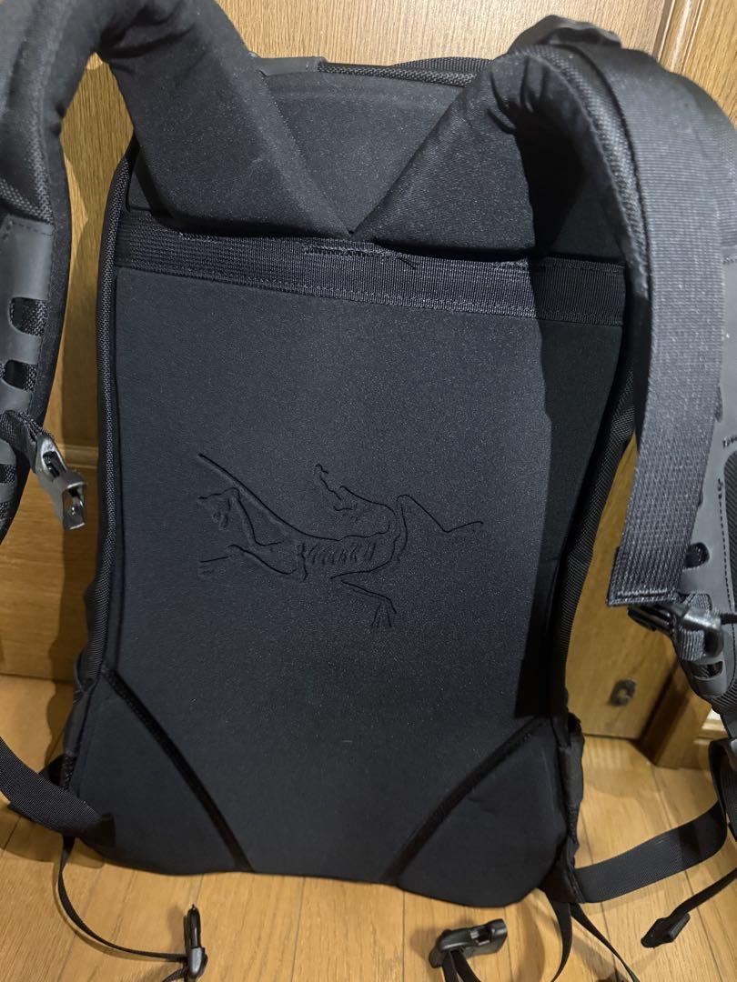 ARC'TERYX ARRO 22 ブラックバックパック