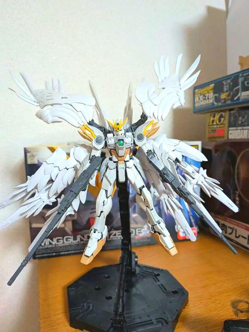 RG ガンダムゼロカスタム　スノーホワイトプレリュード　完成品