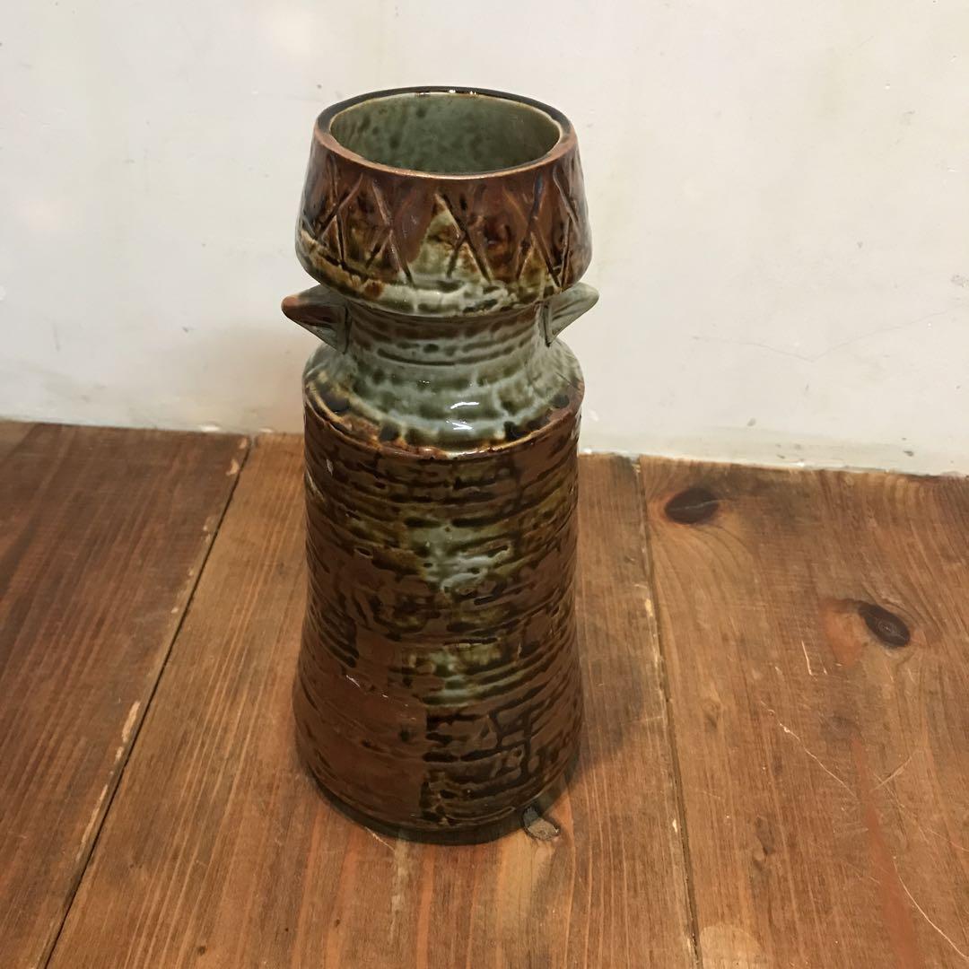 美品陶器ヴィンテージ花瓶形がユニークな落ち着いた色合いフラワーベース