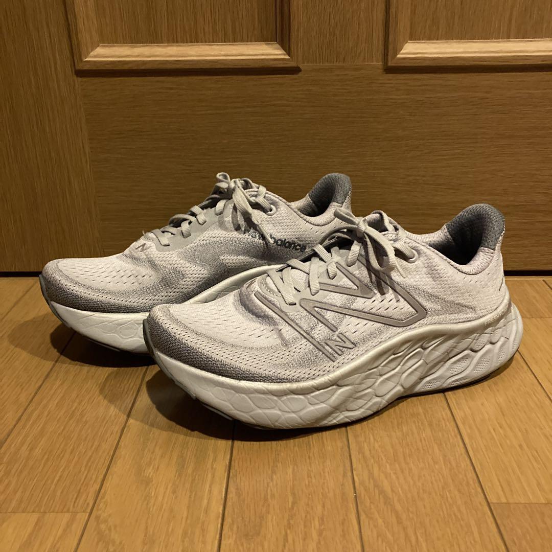 ニューバランス　Fresh Foam X More ライトグレー 26.5㎝