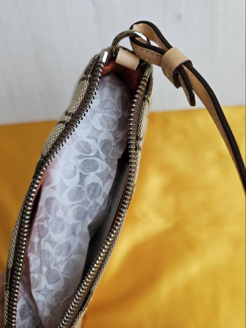 COACH コーチ　アクセサリーポーチ シグネチャー ショルダー 6094