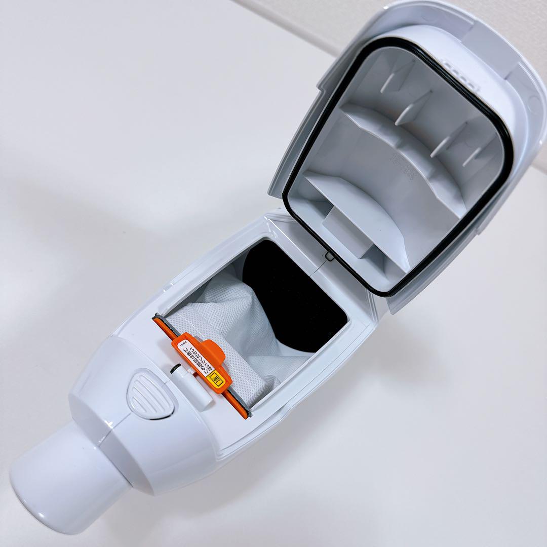 マキタ 10.8v充電式コードレス掃除機 紙パック式 CL107FD