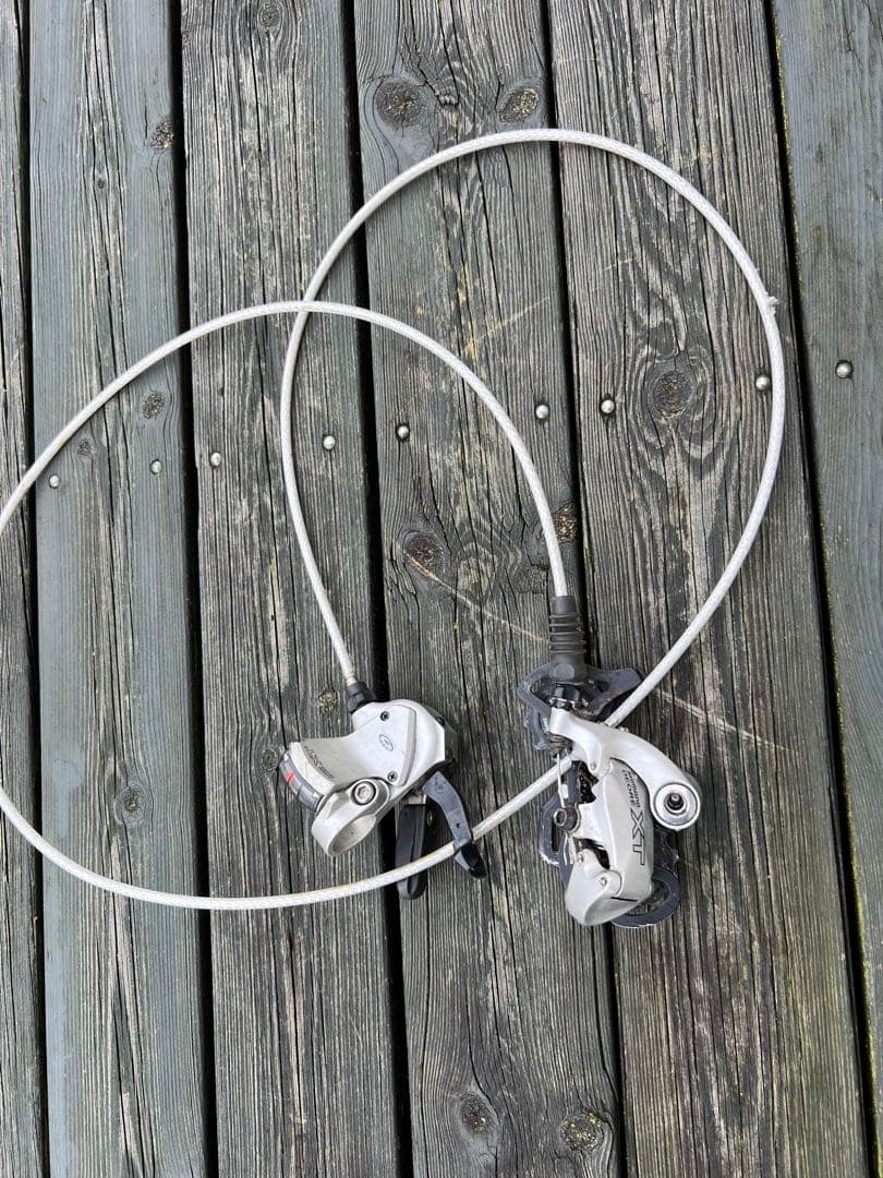 SHIMANO XTリアディレイラー シルバー ブラック 操作レバー付き