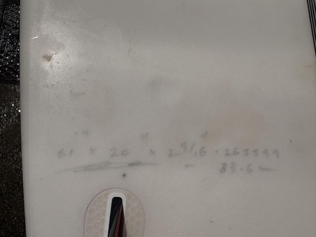 ショートボード 6'1\" x 20\" x 2 5/8\"