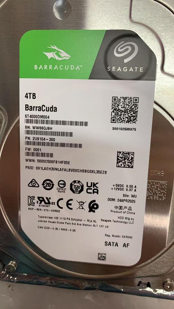 外付けハードディスク・ドライブ Seagate Barracuda 4TB HDD Amazon.com: Seagate BarraCuda 4TB Internal Hard Drive HDD