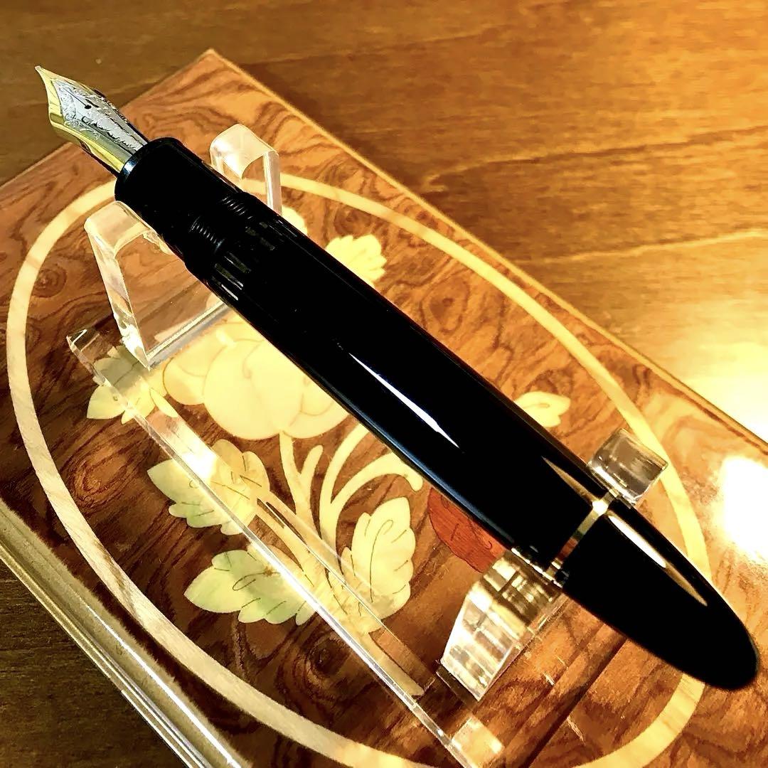 ☆超希少品☆素晴らしいモンブランマイスターシュテック149万年筆(18Ｋ)