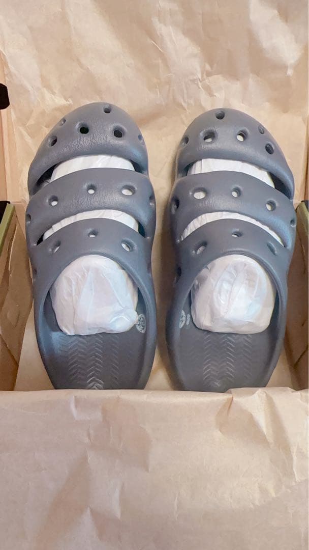 時間指定不可】 KEENヨギ サンダル サンダル - www.aleolighting.com