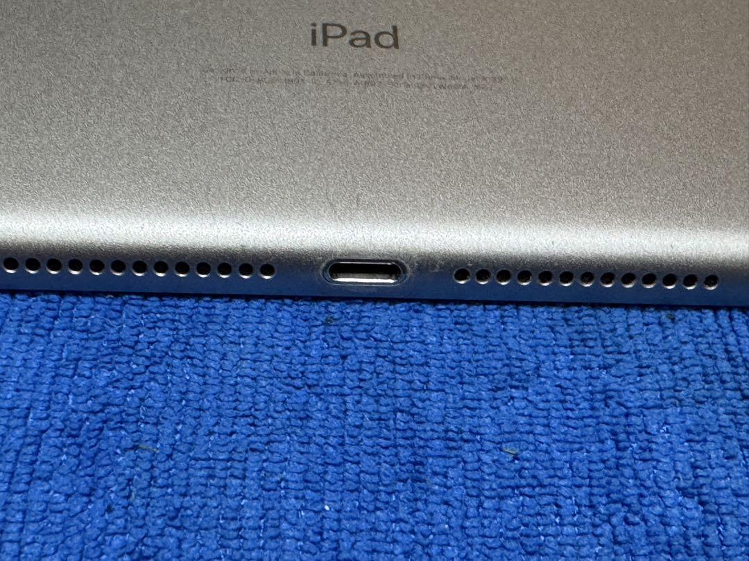 iPad 第6世代 wifiモデル 32GB スペースグレイ①