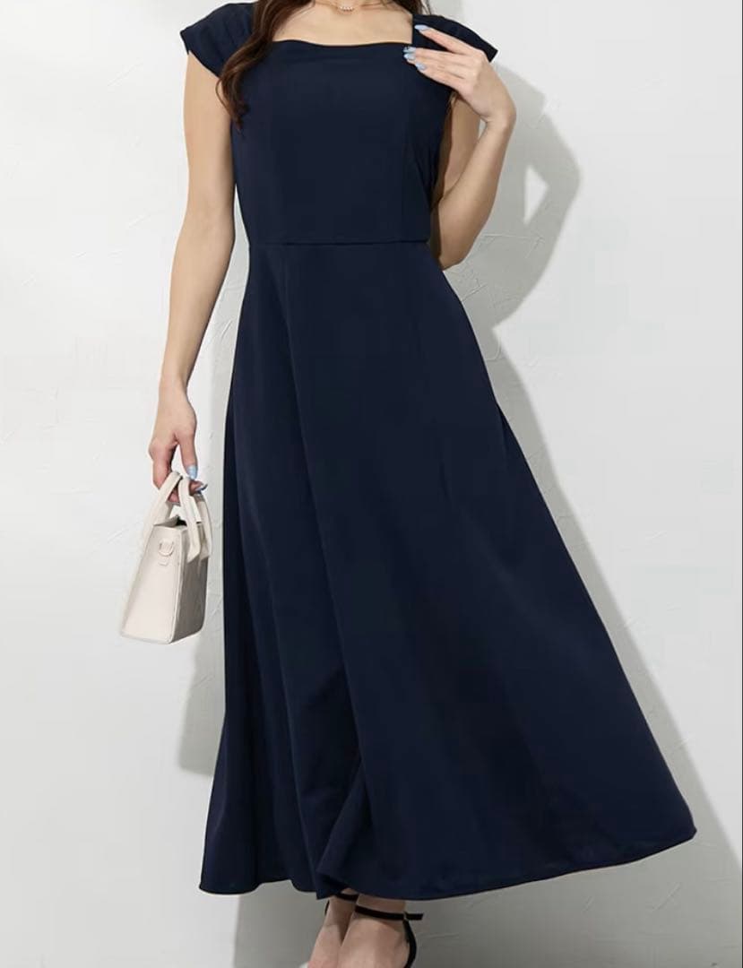 ニッセングラマー　大きい胸専用　タックスリーブフレアワンピース　ネイビー