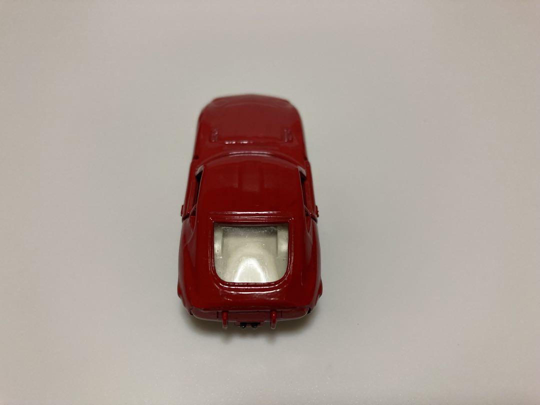 トミカ　黒箱　日本製　トヨタ　2000GT 1Aホイール　赤
